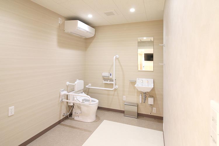 化粧室(バリアフリー対応)